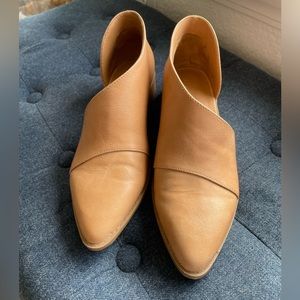 Target - Tan Universal Thread, US size 5.5